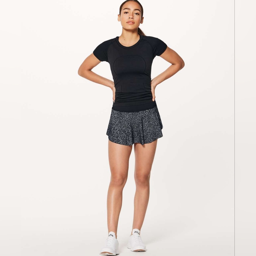 Lululemon Quick Pace Skirt (13")(Soundwave White Black) - Picture 3 of 16